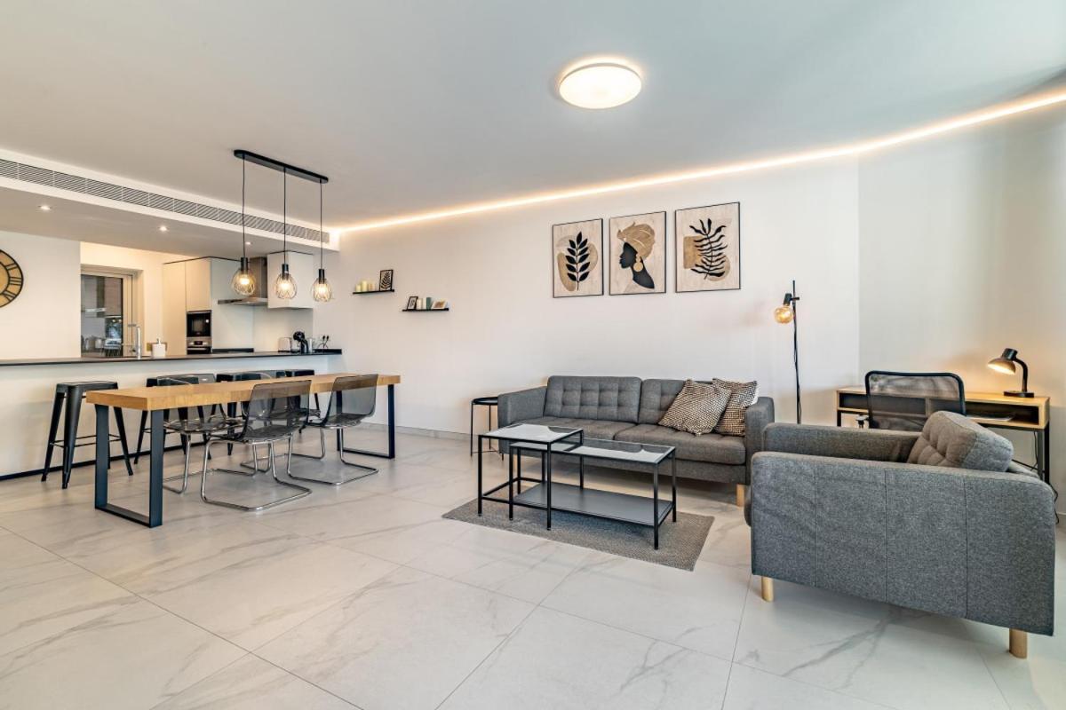 Апартаменти Seaview Splendor 2-Br Luxury, Huge Terrace Фуенхірола Екстер'єр фото